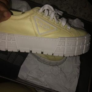 Platform prada